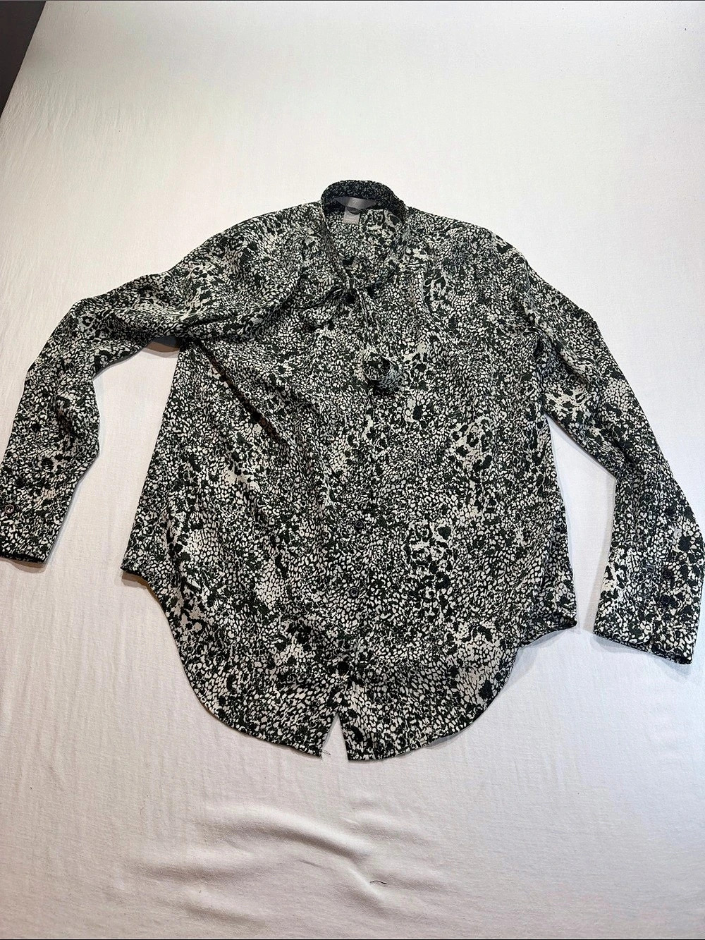 H&M Black and White Animal Print Tie-Neck Blouse Size 2
